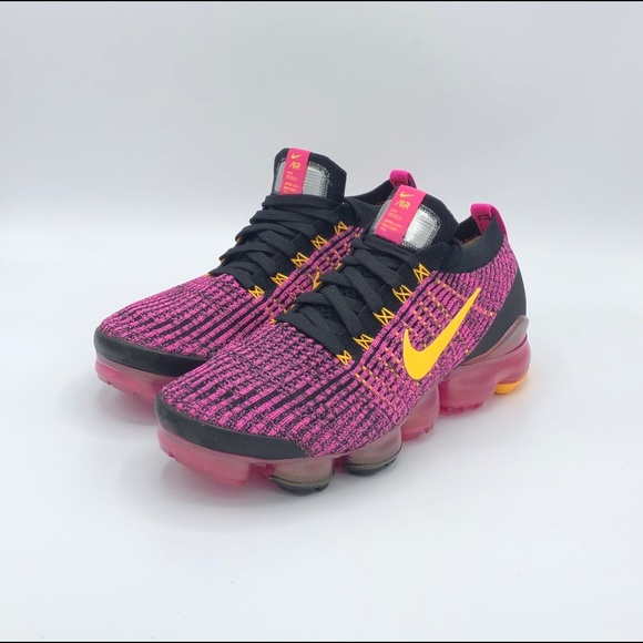 Nike Air VaporMax Flyknit 3 Women's Shoes - Picture 2 of 8